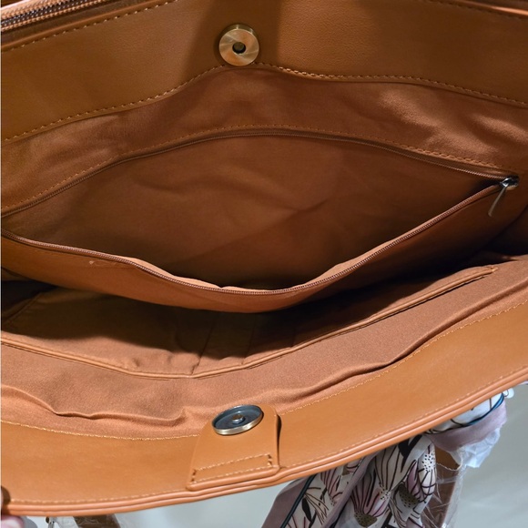 Missnine Tote Bag - Picture 8 of 10